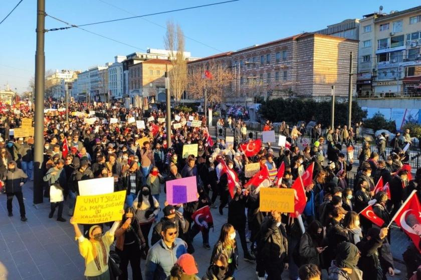 Üniversiteliler gözaltılara tepkili: "Boykotu ilmek ilmek büyüteceğiz"