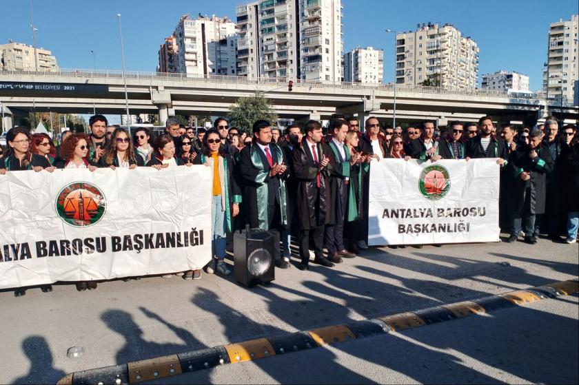 Antalya Barosundan polis şiddetine ve gözaltılara tepki