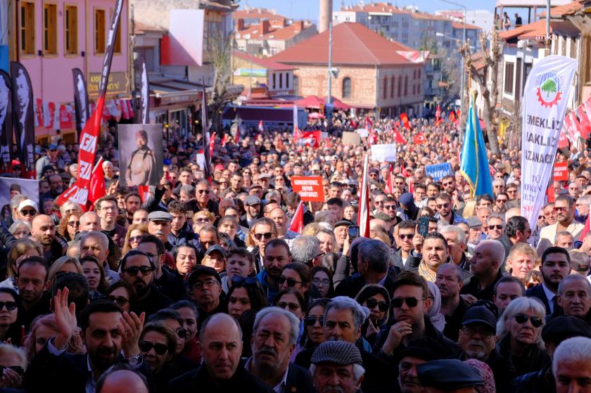 On binlerce kişi “Baskılara karşı birlikte mücadele” dedi