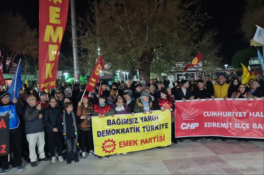 Balıkesir'de demokrasi yürüyüşü: "Tek adam yenilecek, biz kazanacağız!"