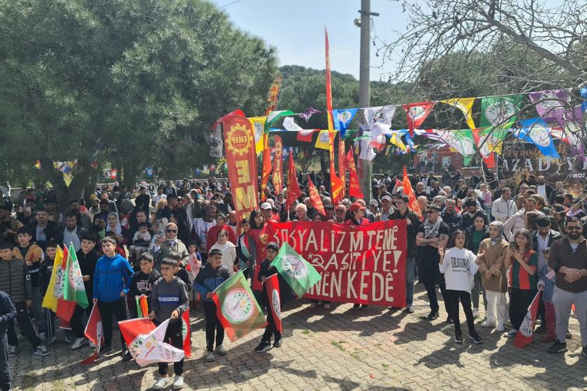 Ayvalık'ta Newroz coşkuyla kutlandı