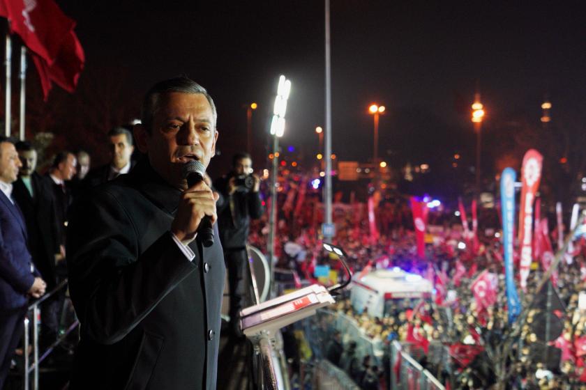 Saraçhane'de Özgür Özel'den Mansur Yavaş özrü