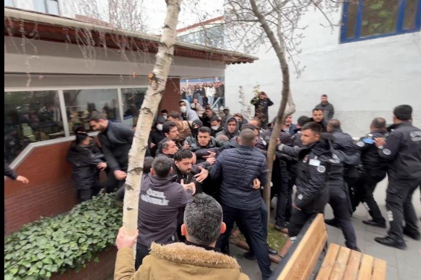 Ankara Üniversitesi'nde boykota çıkan öğrencilere ülkücüler saldırdı