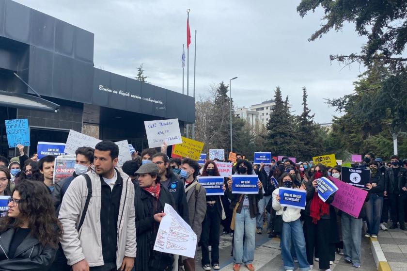 Marmara Üniversitesi öğrencileri de boykot ilan etti 