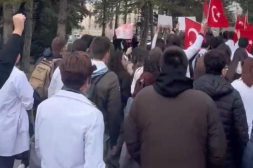 Hacettepe Tıp Öğrencileri: "Hakkın, hukukun ve adaletin saflarındayız"