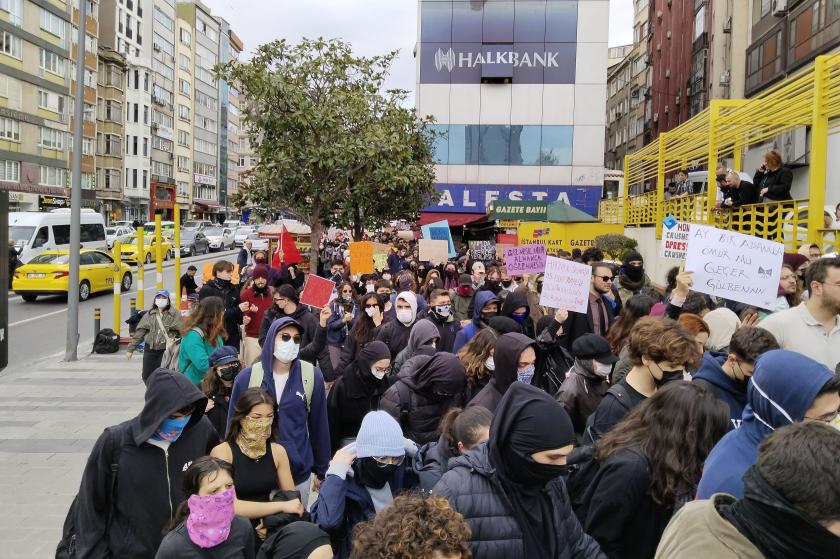 Binlerce öğrenci Maçka Parkı'na yürüyor