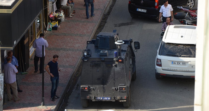 Silvan'da bir uzman çavuş silahlı saldırıda hayatını kaybetti