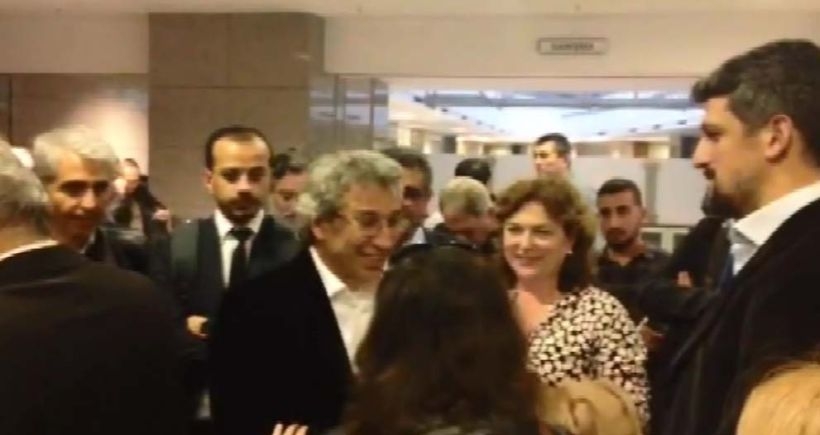 Dündar ve Gül’e tutuklama istemine büyük tepki