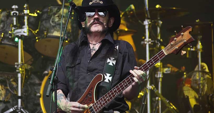 Motörhead'in kurucusu Lemmy Kilmister hayatını kaybetti