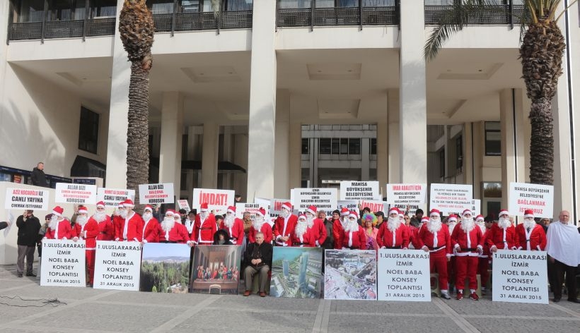 Arsa mağdurları Noel Baba oldu, Kocaoğlu'nu istifaya çağırdı