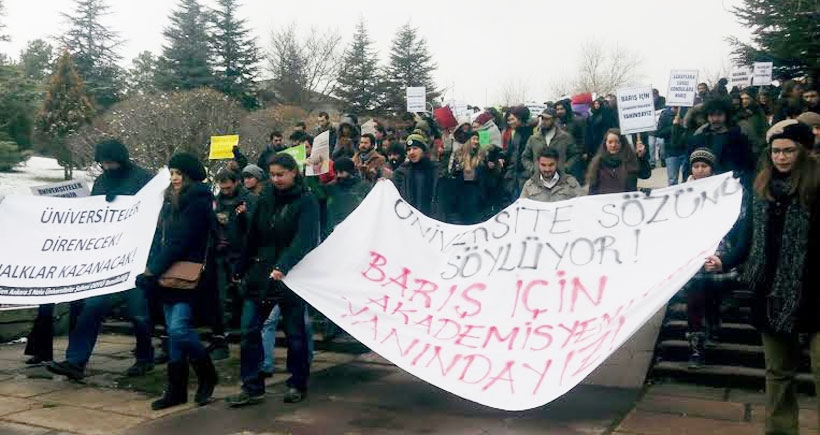 ODTÜ öğrencilerinden akademisyenlere destek