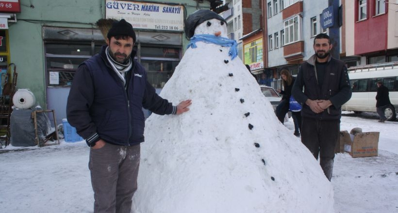 Kars'ta 'En uzun ömürlü kardan adam' yarışması