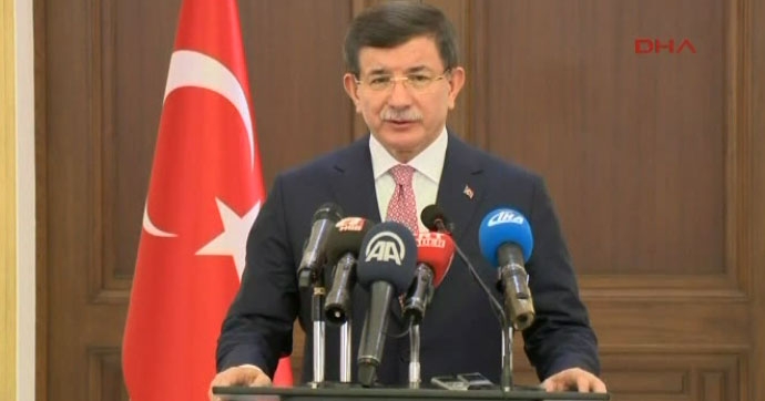 Ahmet Davutoğlu: Rusya'yı bir kez daha uyarıyoruz