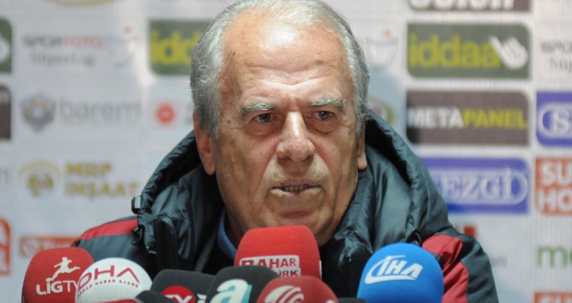 Galatasaray Teknik Direktörü Mustafa Denizli istifa sinyali verdi