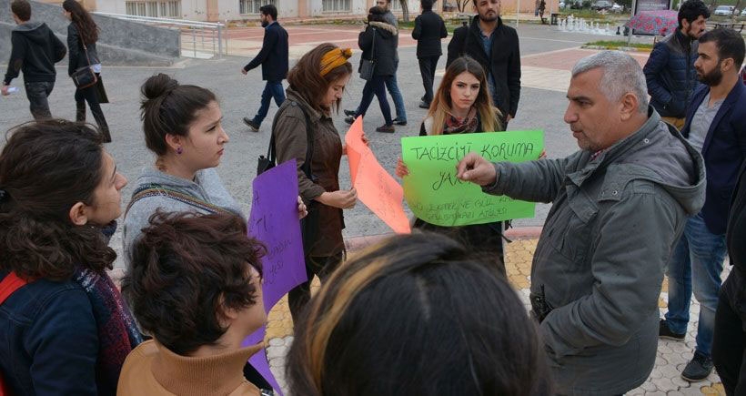 Tacizi protesto etmek de yasak!