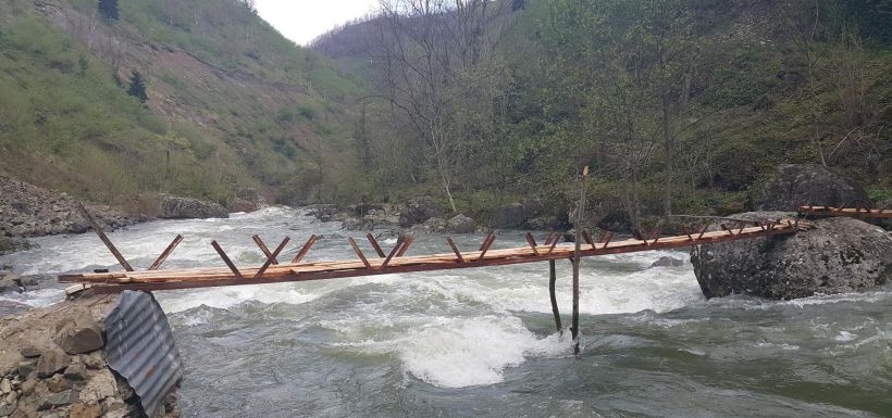 Köprüden ırmağa düşen kadının cansız bedeni bulundu