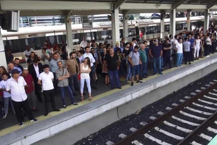 Marmaray seferleri gecikmeli yapılıyor