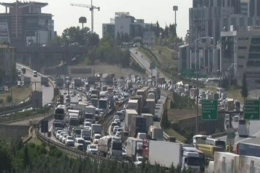 İstanbul'da bayram trafiği başladı