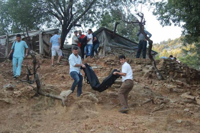 Eşinin annesini ve 4 yaşındaki kardeşini öldürdü