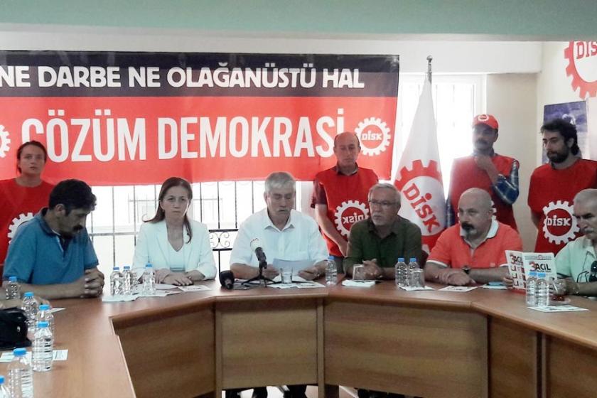 DİSK: Ne darbe ne olağanüstü hal, çözüm demokrasi