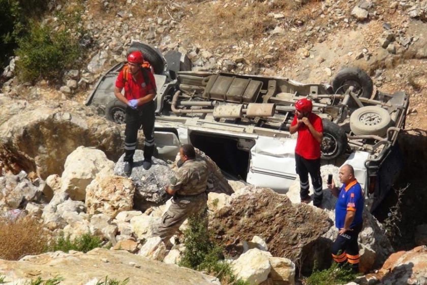 Suriyelileri taşıyan minibüs kaza yaptı: 8 ölü