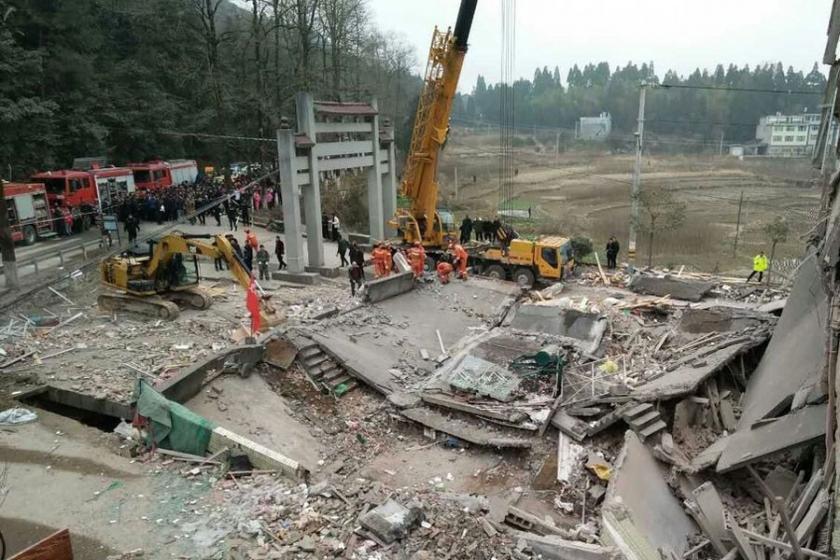 Çin'de beş katlı üç bina çöktü, enkaz altında kalanlar var