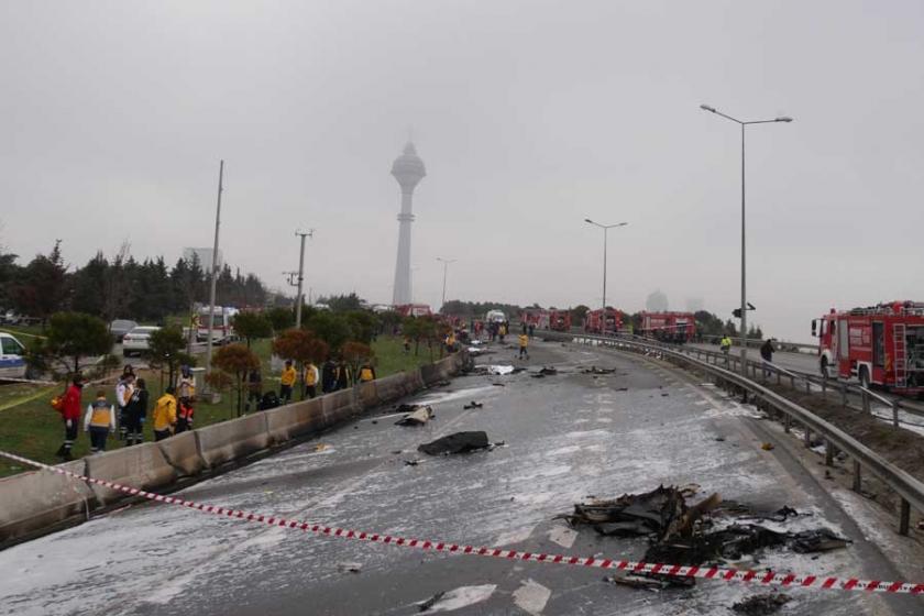 İstanbul'da Eczacıbaşı Grubu'na ait helikopter düştü