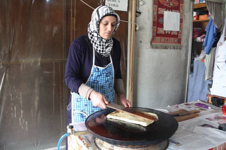 Adile Çiftçi: Ekmek mücadelesinin kadını erkeği olmaz