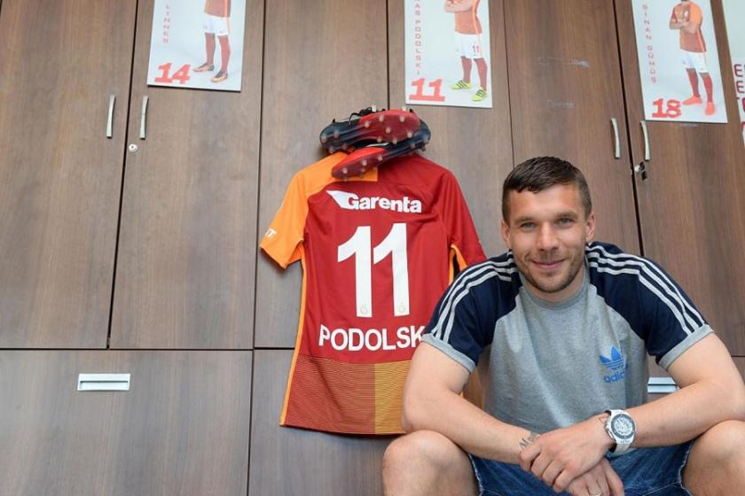 Podolski veda maçlarına çıkıyor: Gidiyorum, ama döneceğim