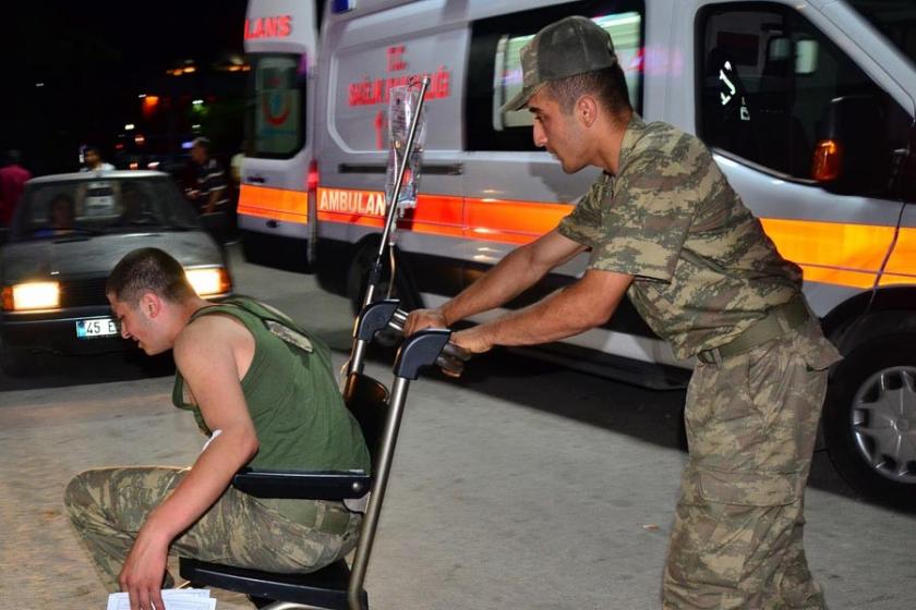 Manisa'da yine kışlada zehirlenme: 731 asker etkilendi