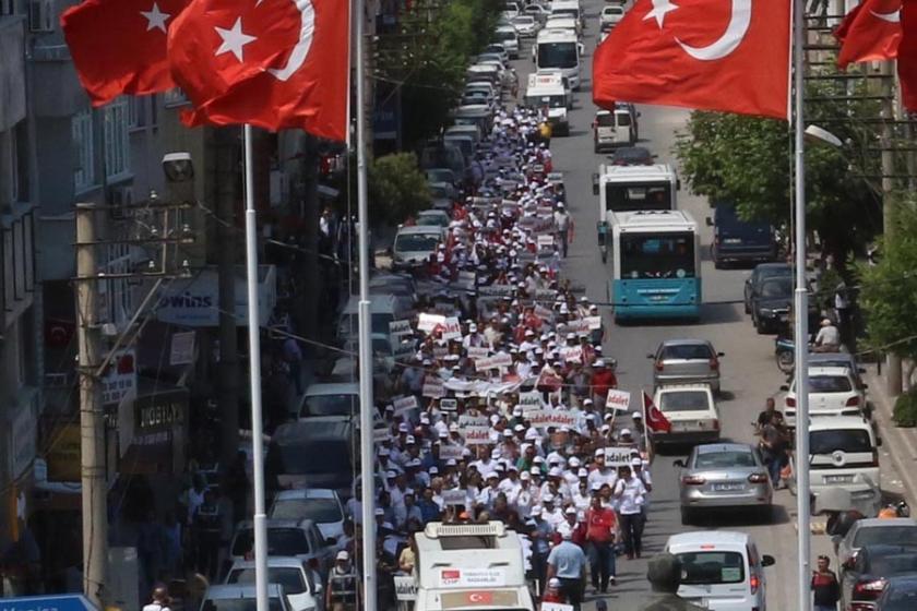 İzmir'den başlatılan Adalet Yürüyüşü Akhisar'da sürdü