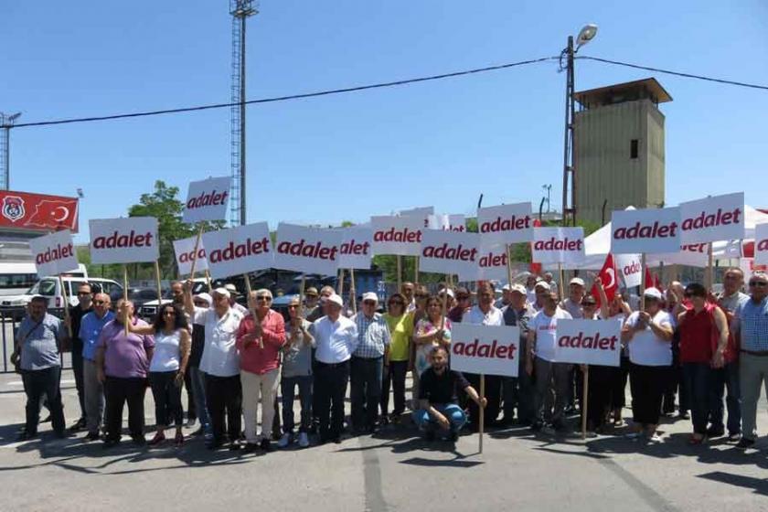 Maltepe Cezaevi önündeki 'Adalet Nöbeti' bayramda da sürdü