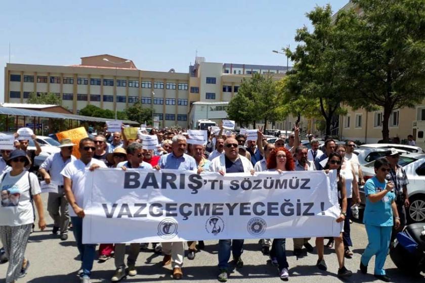 Dokuz Eylül’de barış imzacısı 12 akademisyen açığa alındı