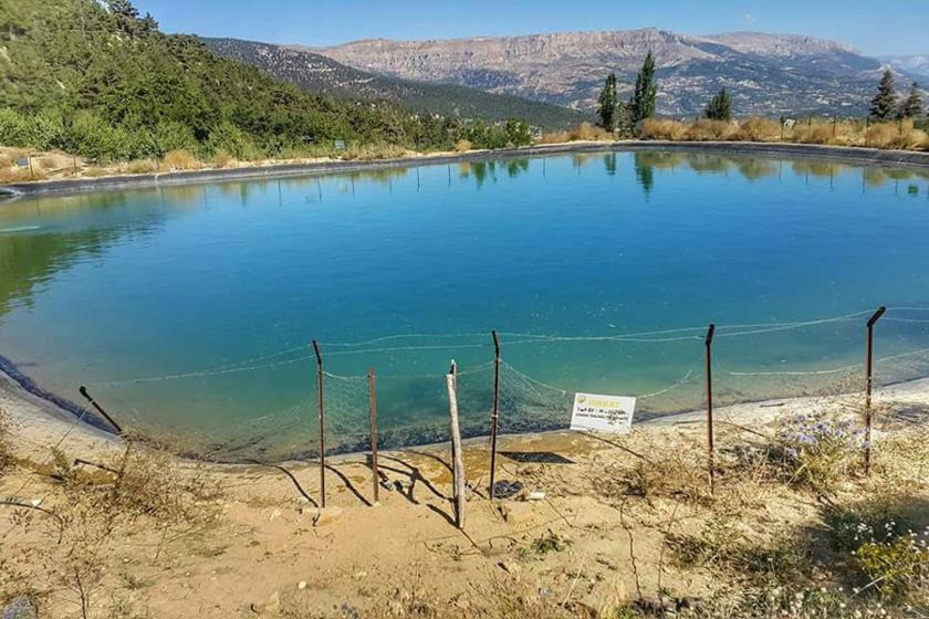 11 yaşındaki çocuk serinlemek için girdiği gölette boğuldu