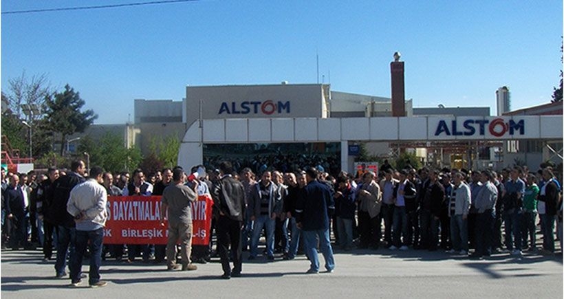 Toplusözleşmesiz düzene grev barikatı