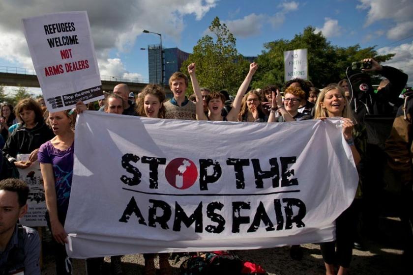 Londra’daki silah fuarının protestoları devam ediyor