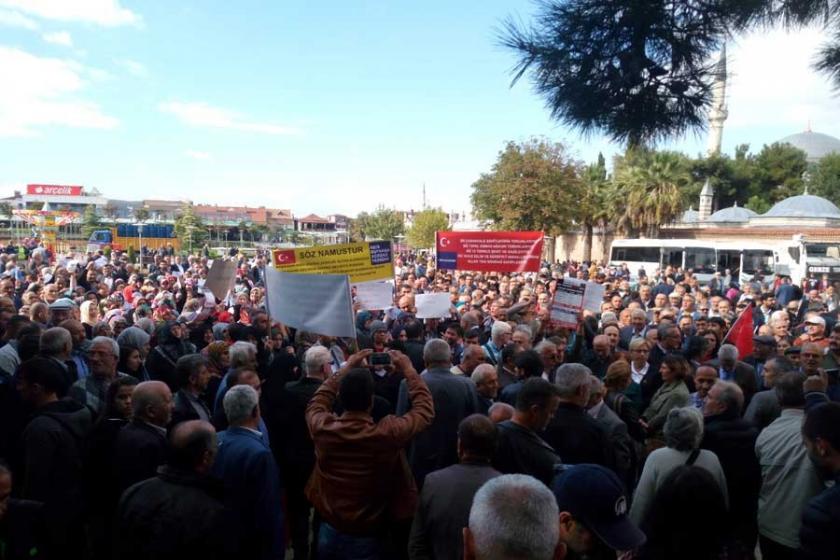 Gebze’de mahalleli tapu için eylem yaptı