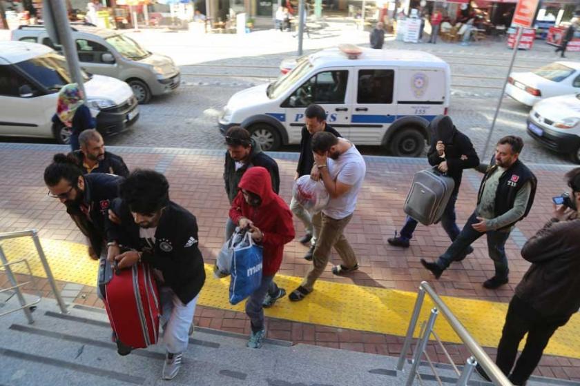 Kırmızı bültenle aranan IŞİD'li İzmit'te yakalandı