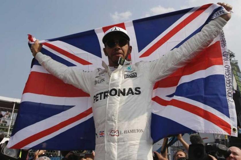 F1'de şampiyon bir kez daha Lewis Hamilton