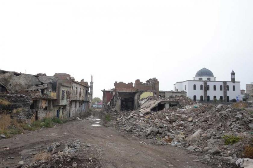 Mahkeme: Sempati duymak 'örgüt üyeliği' suçu oluşturmaz