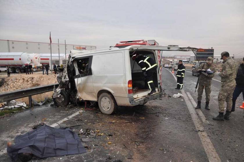 Gaziantep-Nizip karayolunda kaza: 5 ölü, 3 yaralı 