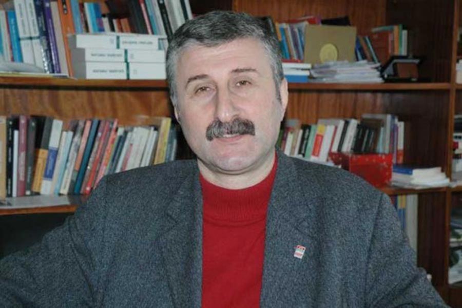 Alper Taş