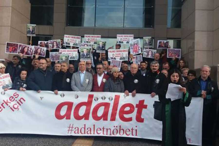 Adalet Nöbeti: İçerideki arkadaşlarımız da yanımıza gelecek