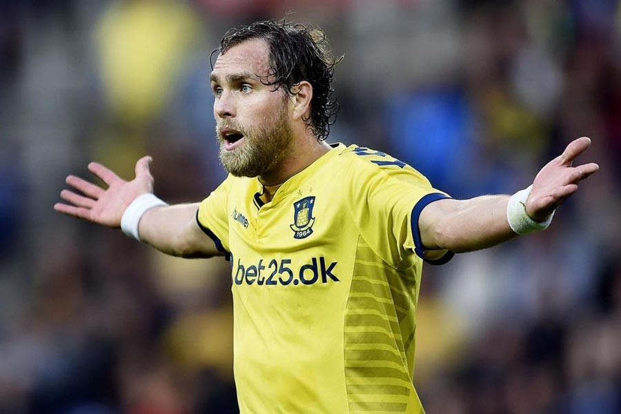 Johan Elmander futbolu bıraktığını açıkladı