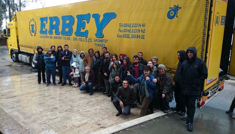 İzmir'den bir yardım TIR'ı daha yola çıktı