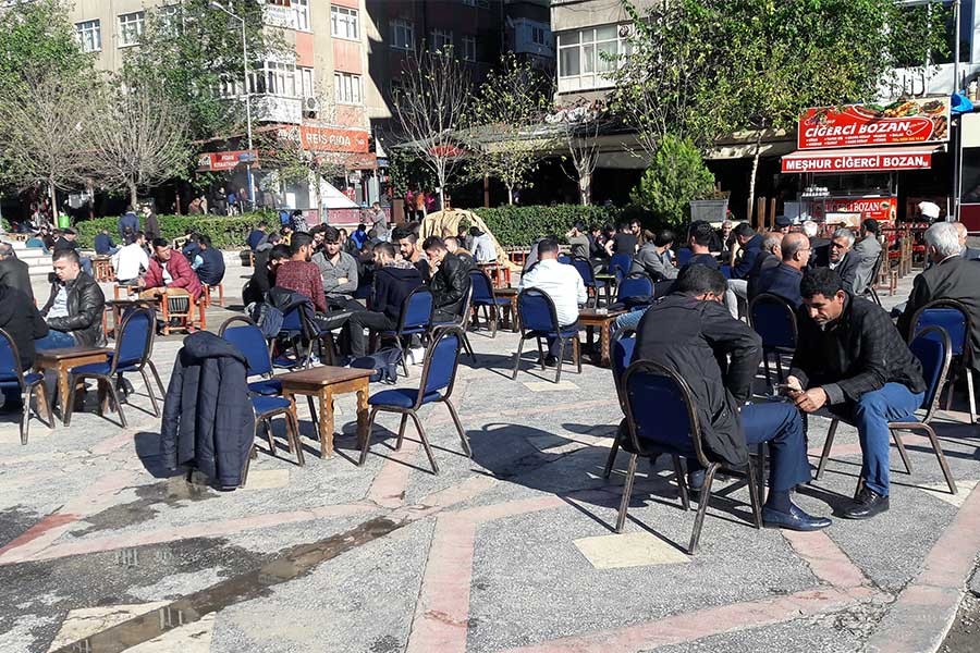 ‘Kahveler işsiz dolu demek ki savaşmak huzur getirmiyor’