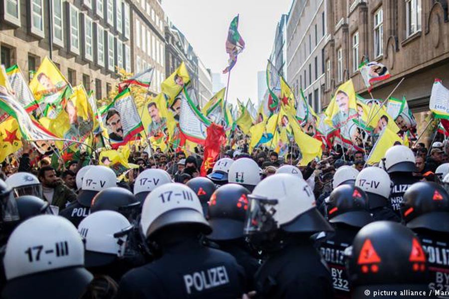 Köln polisinden NAV-DEM’e eylem  yasağı