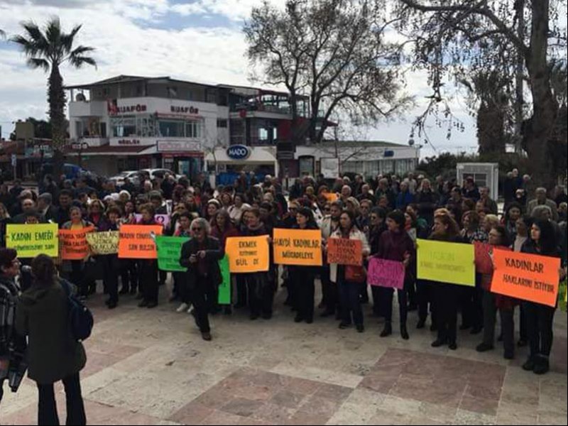 Balıkesir Altınoluk Demokrasi Platformu 8 Mart açıklaması (Fotoğraf: EVRENSEL)