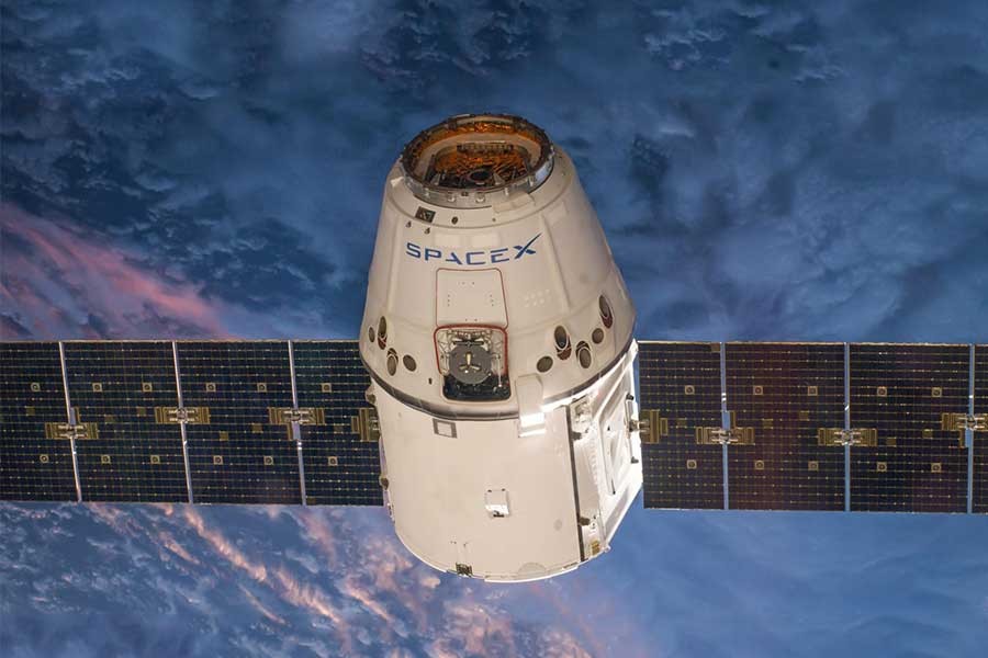 SpaceX, küresel internet projesi için beklediği onayı aldı