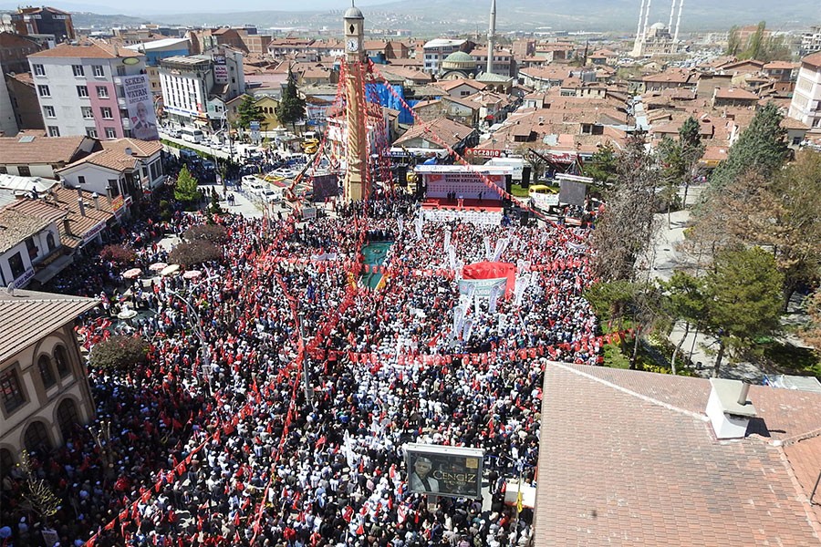 Kılıçdaroğlu: Tefeciye borç ödemek için fabrikaları satıyorlar